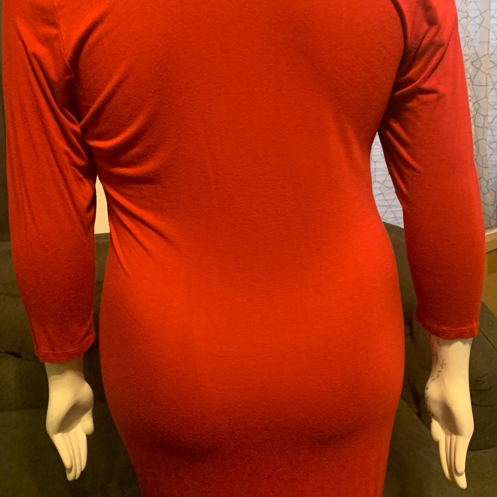 RED DRESS - Picture 3 of 4